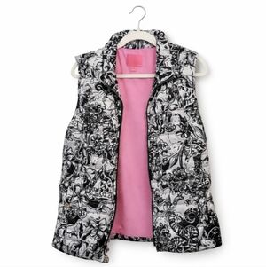 Lilly Pulitzer Womens M Black and White Floral Puffer Vest W/ Pink Lining, Artsy